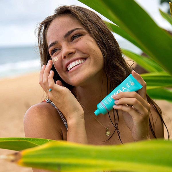 ادعای تولید کننده در کافی بودن مصرف یک باره ضدآفتاب درطول روز-تالگوشیدلون